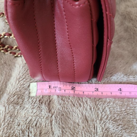Authentic Chanel flap bag - Picture 10 of 17